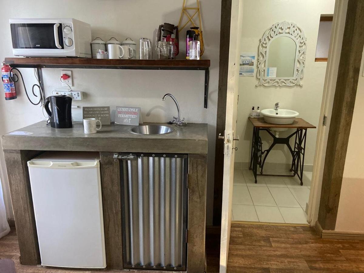 Cape Karoo Guesthouse Beaufort West Eksteriør bilde