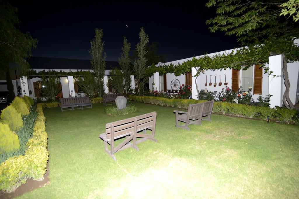 Cape Karoo Guesthouse Beaufort West Eksteriør bilde